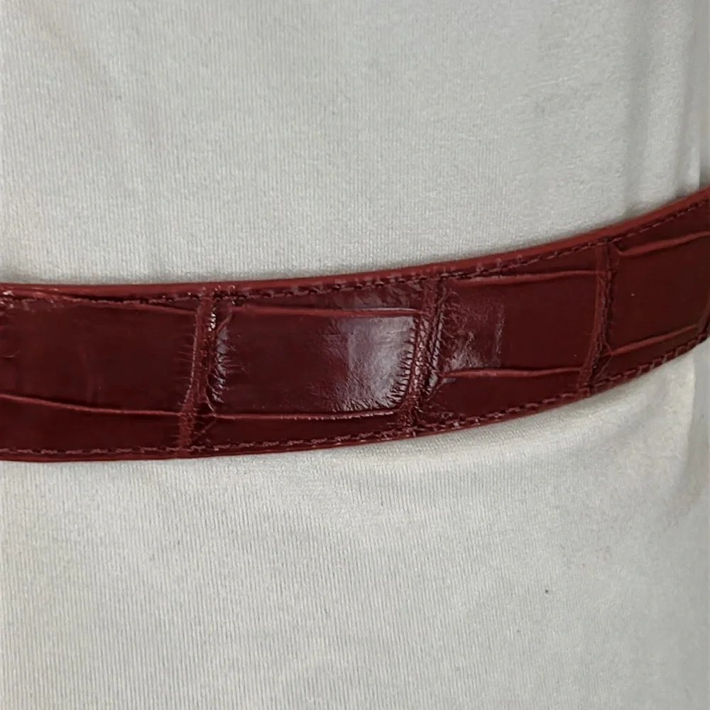 Coldwater Creek red‎ embossed leather belt. Filigree Silver buckle. Size Medium.